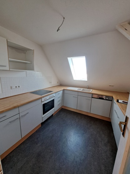 helle 2,5 Zimmer Dachgeschosswohnung