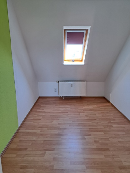 helle 2,5 Zimmer Dachgeschosswohnung