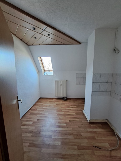 1-Zimmer-Wohnung im Dachgeschoss in Straach