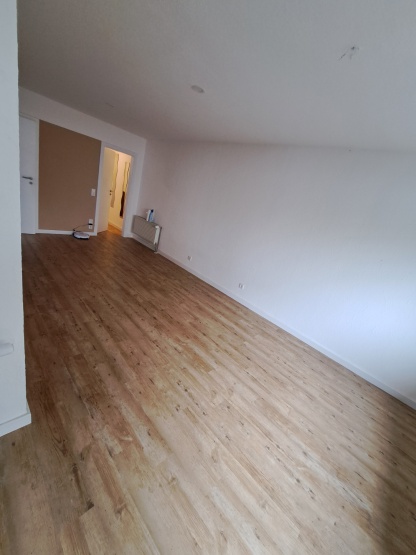 moderne 2-Zimmer-Wohnung mit großem Balkon