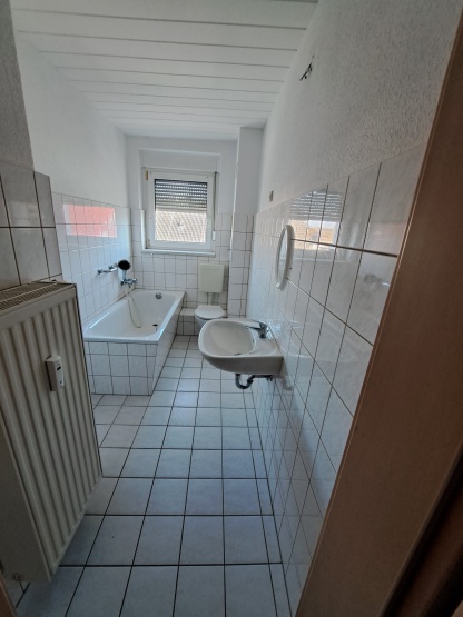 Schöne 2-Zimmer-Wohnung mit Balkon im 2.OG