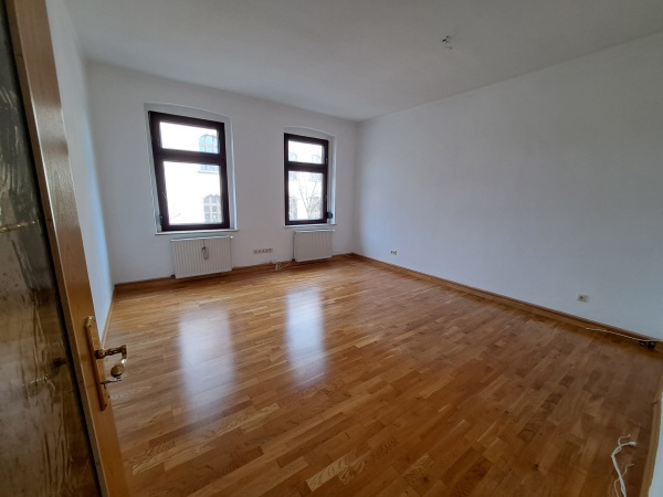 5-Zimmer-Wohnung mit Balkon und EBK