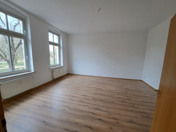 große 1-Zimmer-Wohnung im 1.OG