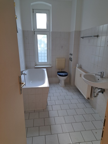 Renovierte 2-Zimmer-Wohnung im 1.OG