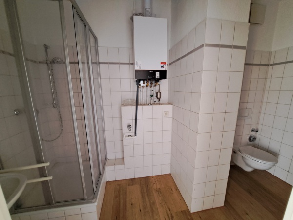 renovierte 2-Zimmer-Wohnung im 1.OG