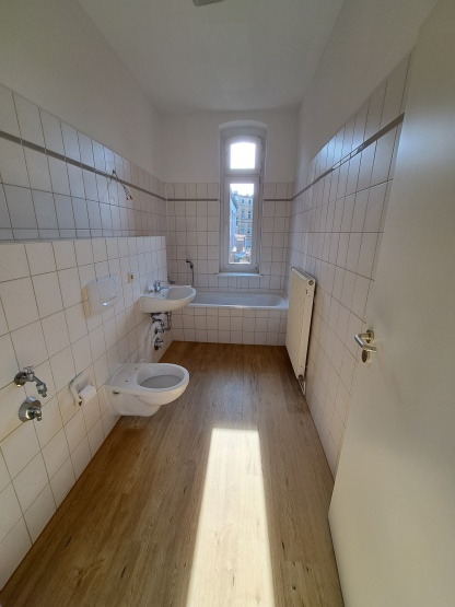 renovierte 2-Zimmer-Wohnung im 1.OG