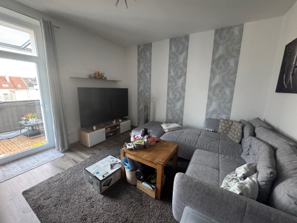 Moderne 4-Zimmer-Dachgeschosswohnung mit Balkon