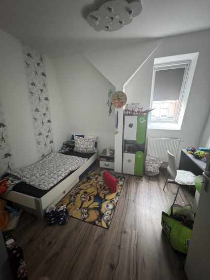 Moderne 4-Zimmer-Dachgeschosswohnung mit Balkon