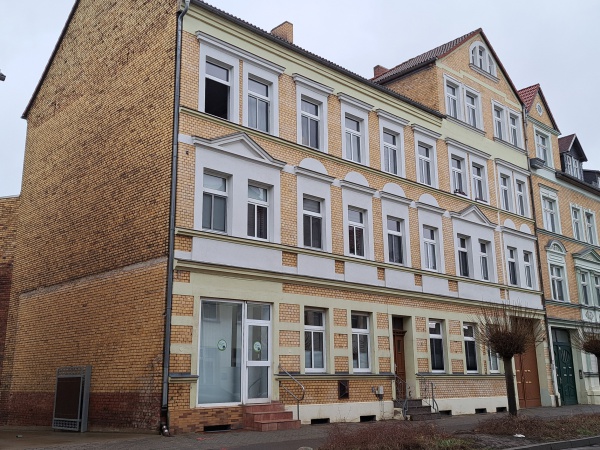 2-Zimmer-Wohnung im 2.OG mit EBK
