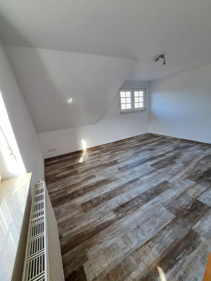 3-Zimmer-Einfamilienhaus mit Garten und Garage