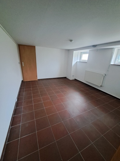 3-Zimmer-Einfamilienhaus mit Garten und Garage