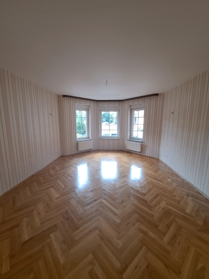 3-Zimmer-Einfamilienhaus mit Garten und Garage