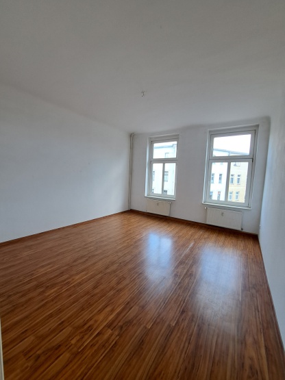 helle 2-Zimmer-Wohnung im 2.OG