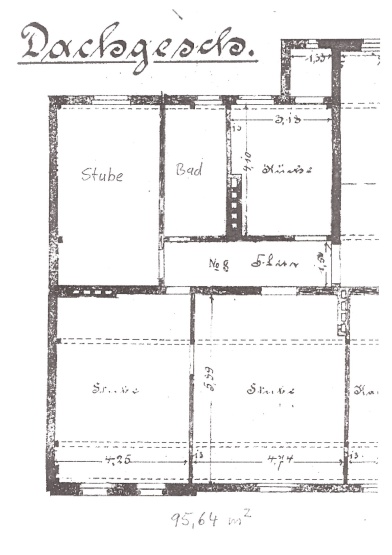 große 3-Zimmer-Wohnung im DG mit Garage