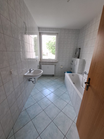 2-Zimmer-Wohnung im EG mit Balkon