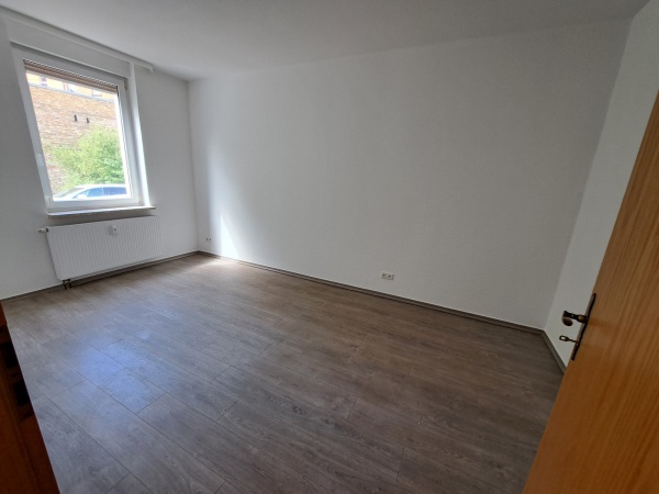 2-Zimmer-Wohnung im EG mit Balkon