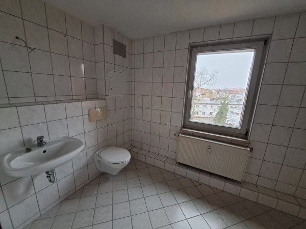 große 2-Zimmer-Wohnung im 2.OG