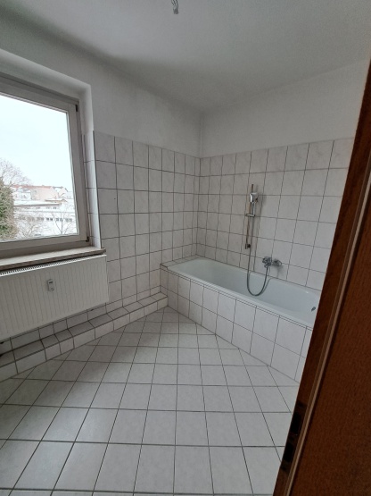 große 2-Zimmer-Wohnung im 2.OG