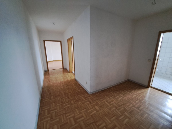 große 2-Zimmer-Wohnung im 2.OG