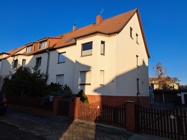 große 2-3-Zimmer-Wohnung im EG