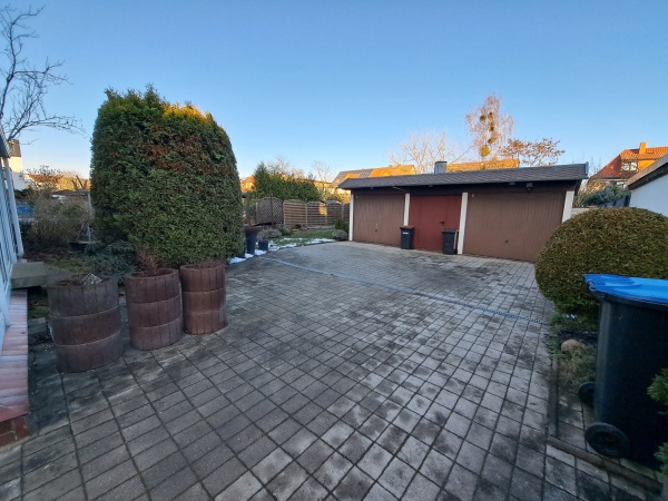 große 2-3-Zimmer-Wohnung im EG