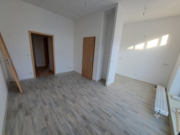 2-Zimmer-Wohnung im EG mit 2 Bädern