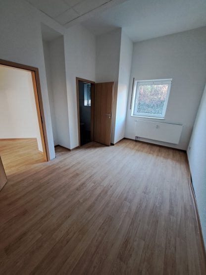2-Zimmer-Wohnung im EG mit 2 Bädern