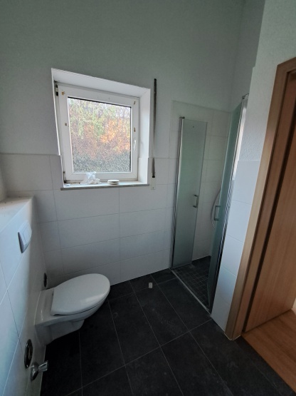 2-Zimmer-Wohnung im EG mit 2 Bädern