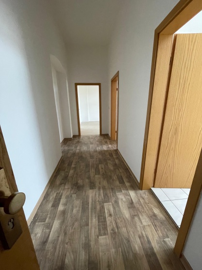Große 2-Zimmer-Wohnung mit Wintergarten