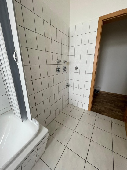 Große 2-Zimmer-Wohnung mit Wintergarten