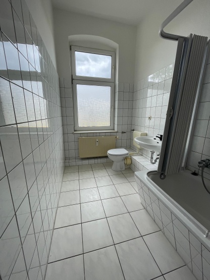 Große 2-Zimmer-Wohnung mit Wintergarten