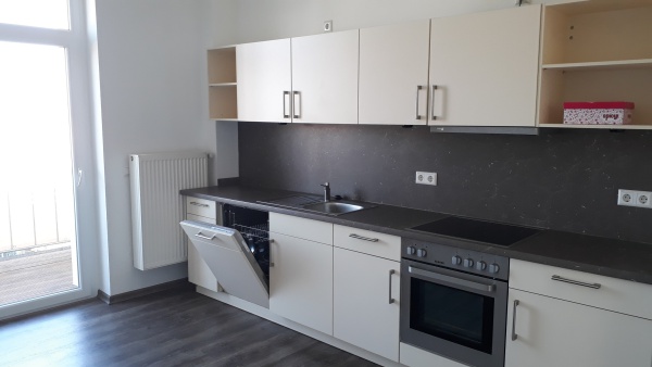 2-Zimmer-Wohnung mit EBK und Balkon