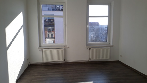 2-Zimmer-Wohnung mit EBK und Balkon