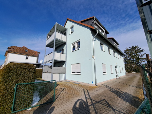 2-Zimmer-Wohnung im EG mit Garage