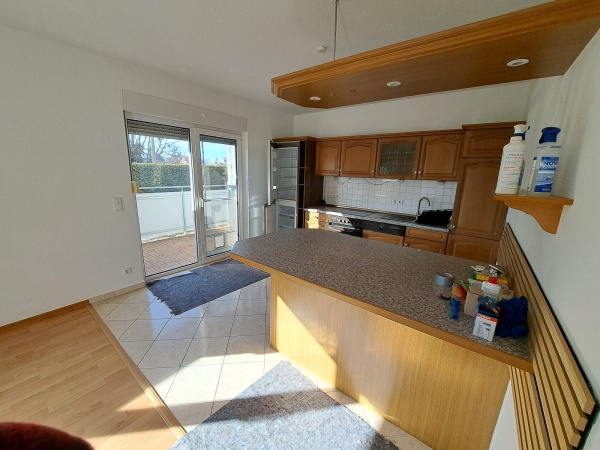 2-Zimmer-Wohnung im EG mit Garage