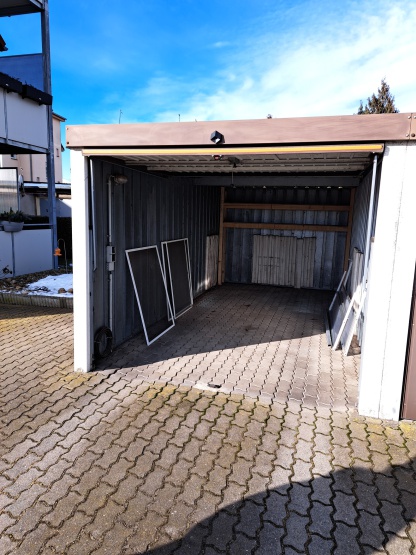 2-Zimmer-Wohnung im EG mit Garage