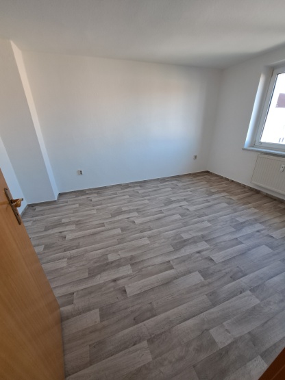 3-Zimmer-Wohnung mit Balkon im 2.OG
