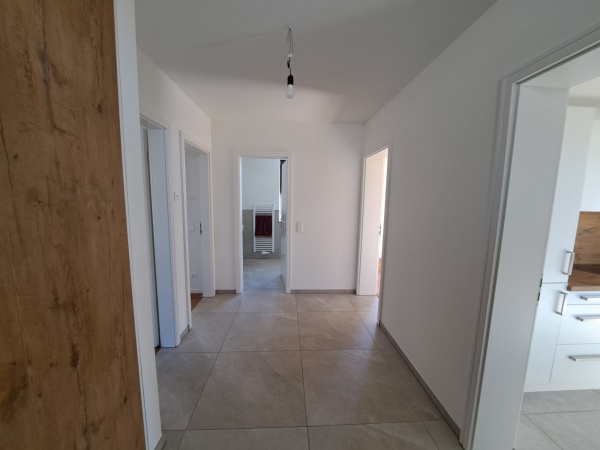 grundsanierte 3-Zimmer-Wohnung in ländlicher Lage