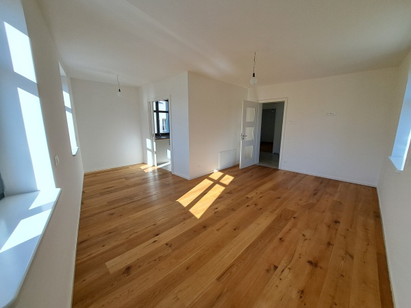 grundsanierte 3-Zimmer-Wohnung in ländlicher Lage