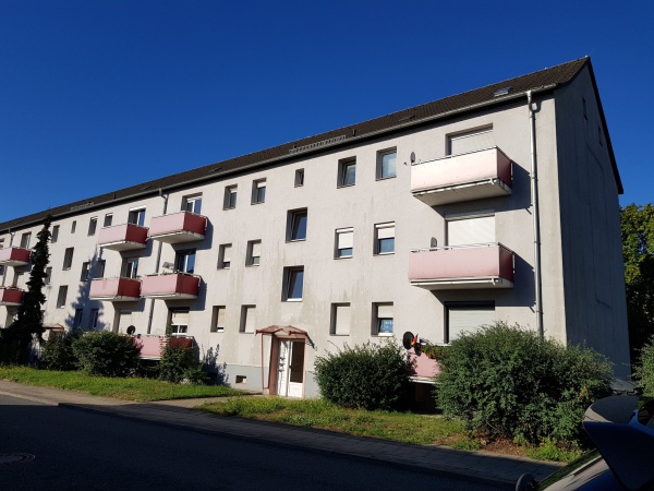 2-Zimmer-Wohnung mit Balkon im 2.OG