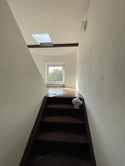 Helle 4-Zimmer Wohnung mit zwei Bädern