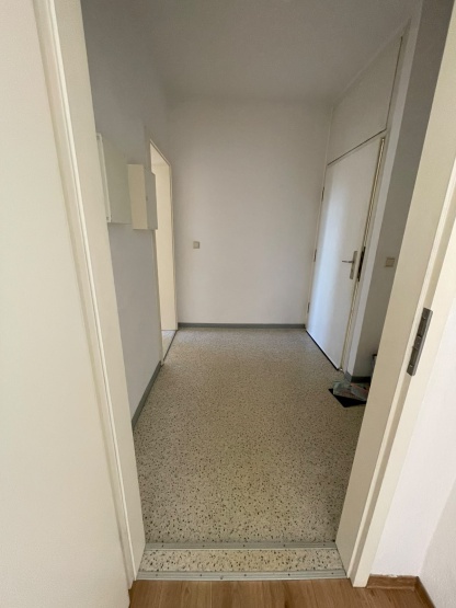 Helle 4-Zimmer Wohnung mit zwei Bädern